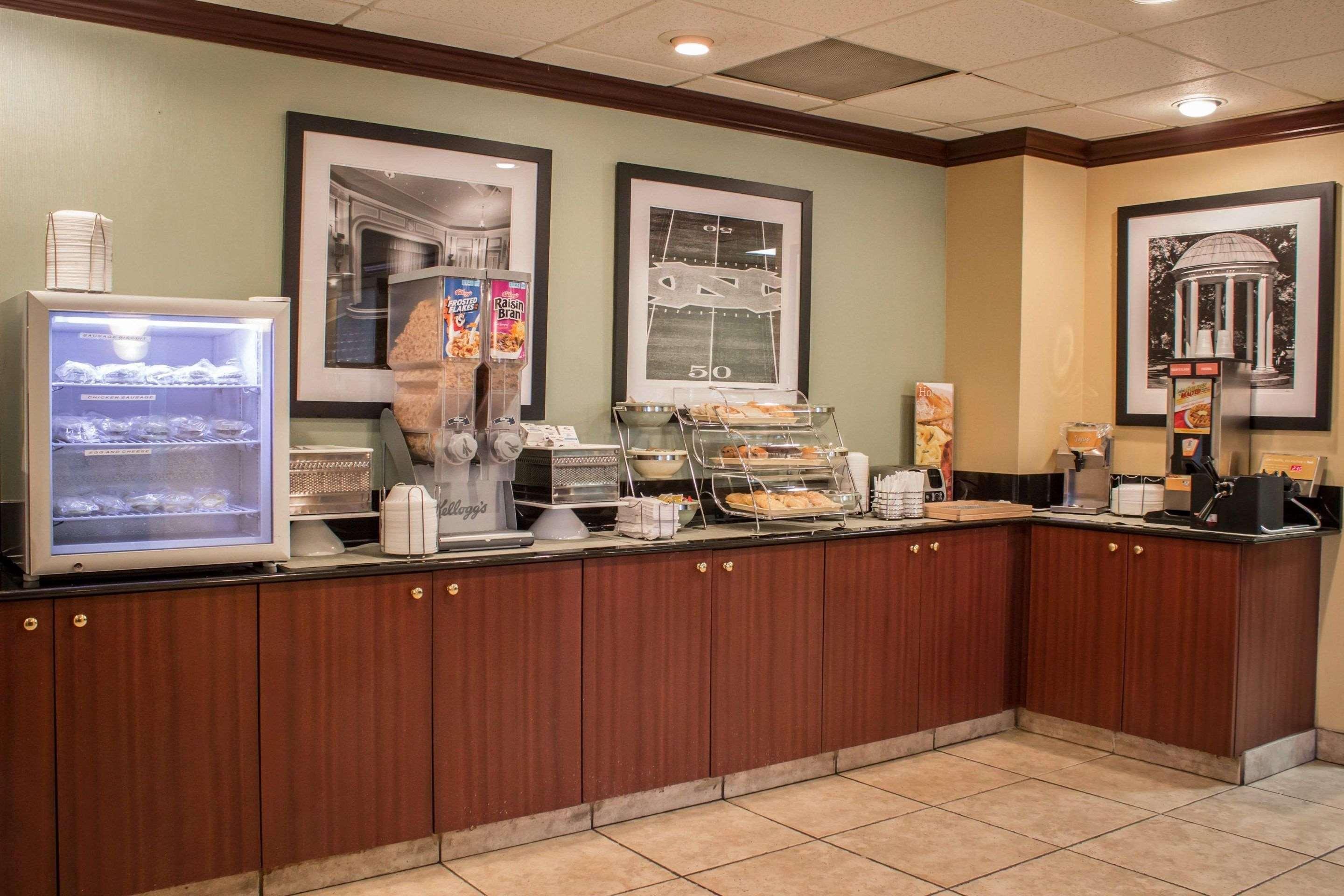 Hampton Inn Chapel Hill Dış mekan fotoğraf