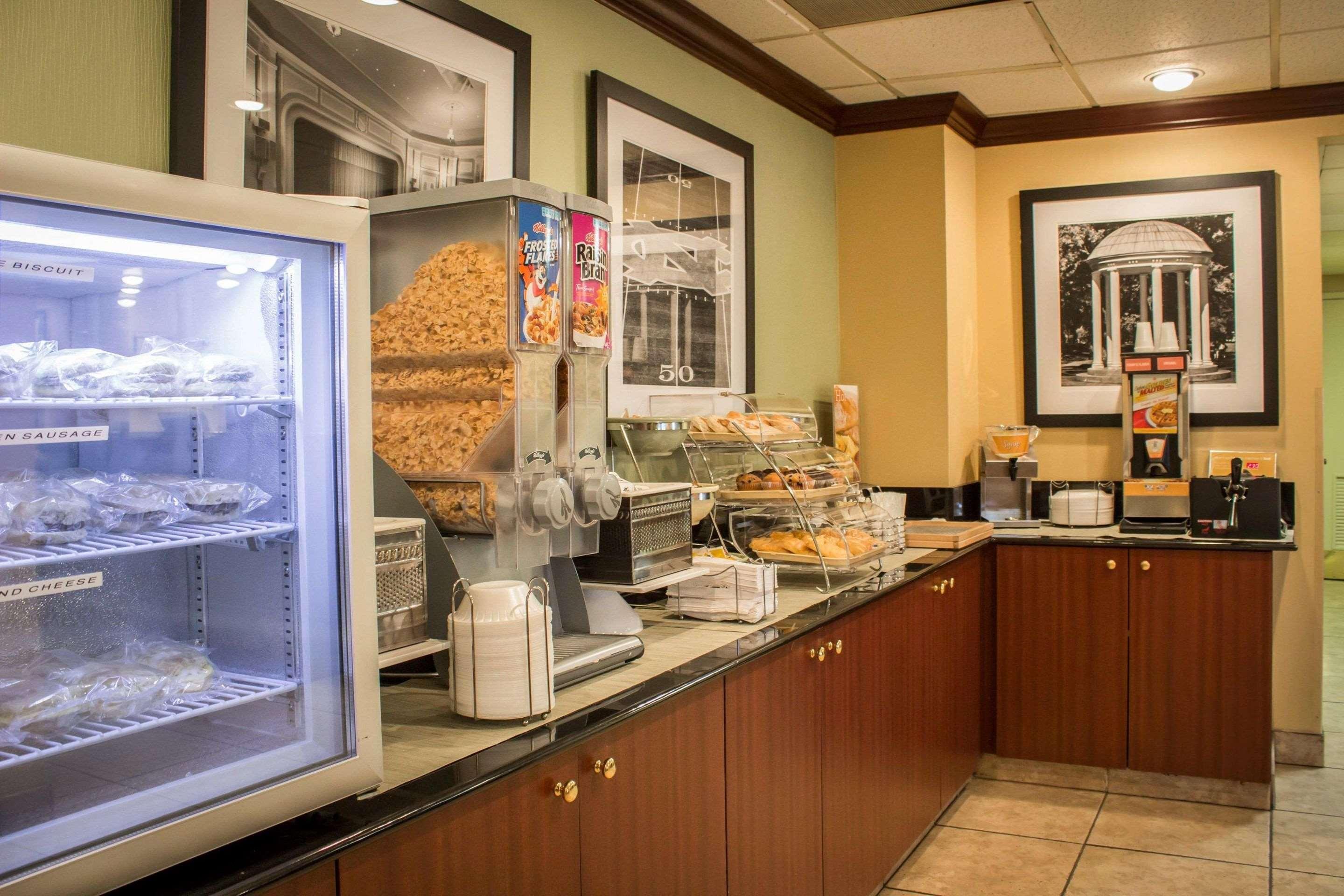 Hampton Inn Chapel Hill Dış mekan fotoğraf